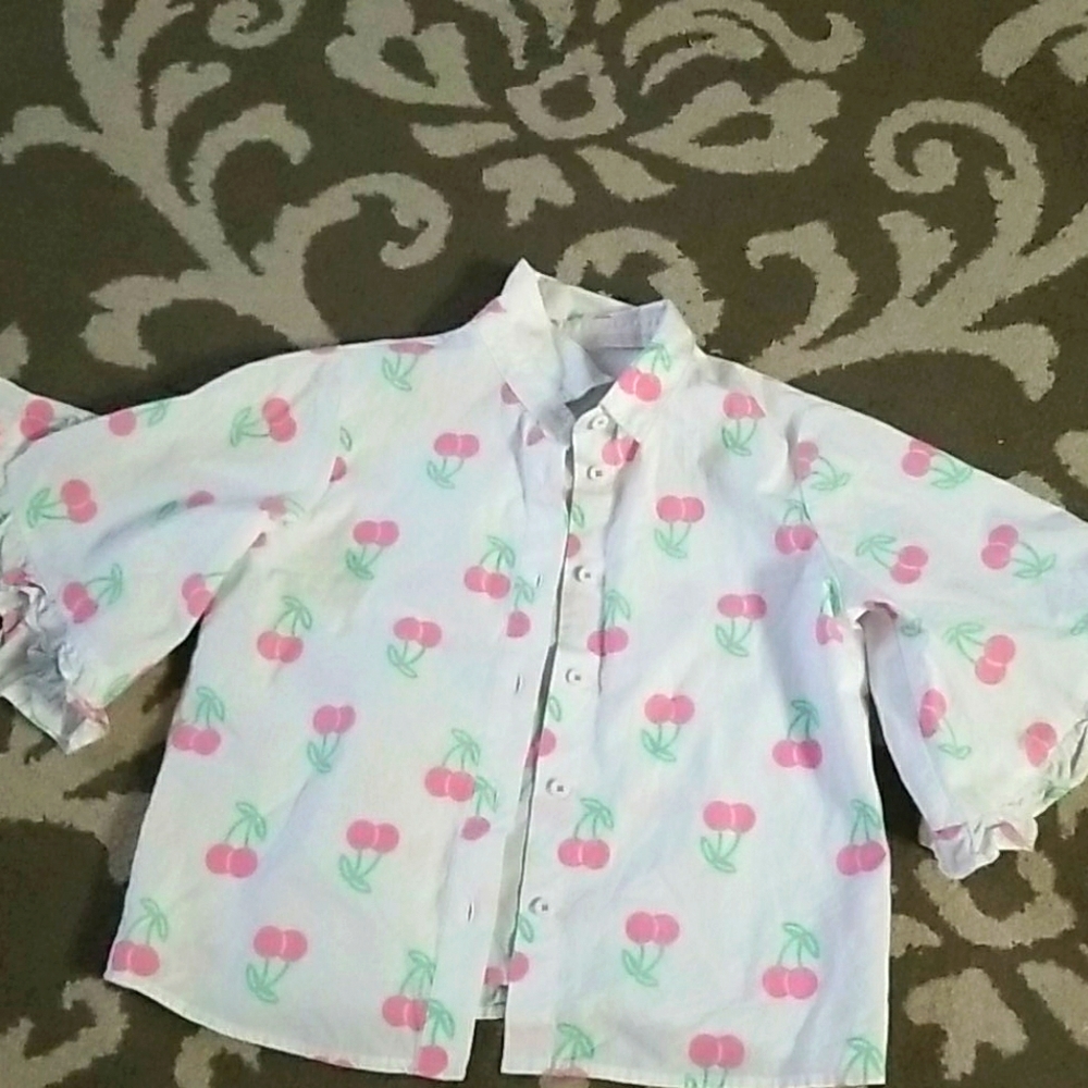 Short seeve blouse